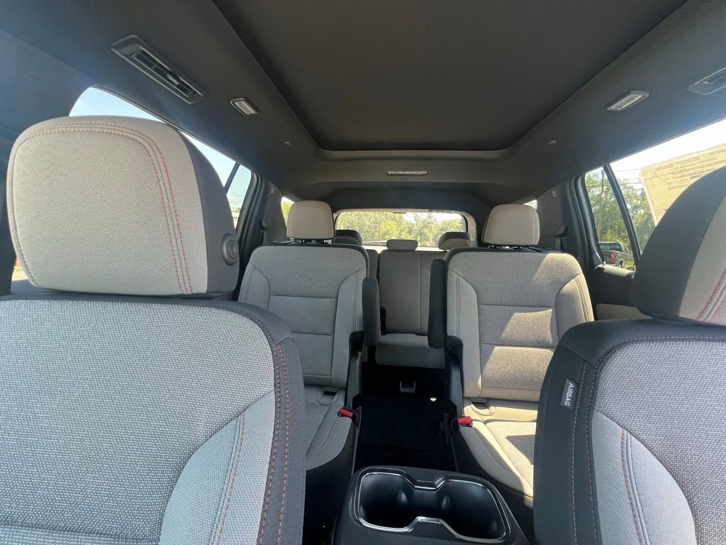 2026 Chevrolet Traverse photo 14