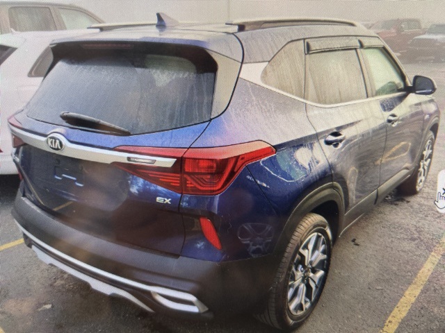 2021 Kia Seltos EX photo 3
