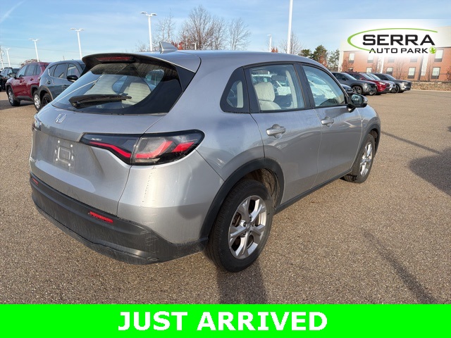 2023 Honda HR-V LX photo 3