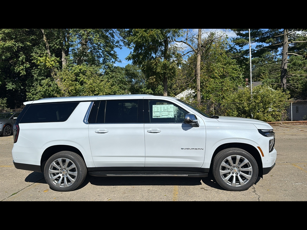 2026 Chevrolet Suburban Premier photo 4
