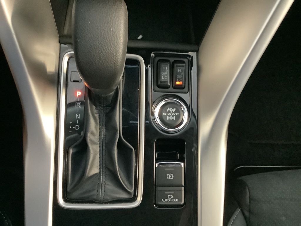 2024 Mitsubishi Eclipse Cross SEL photo 19
