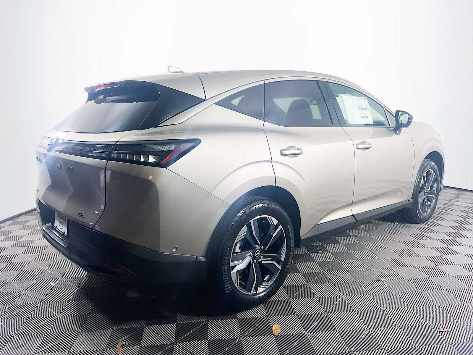 2025 Nissan Murano SL photo 2