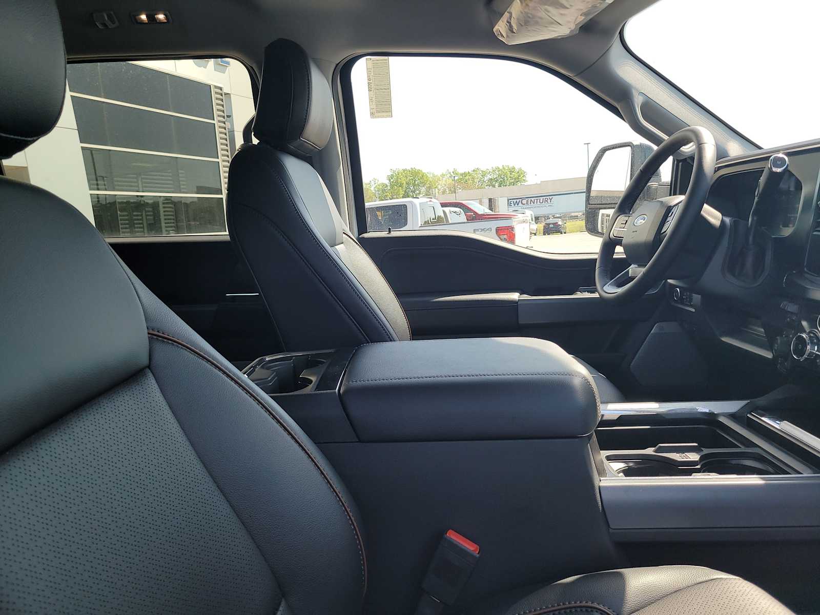 2025 Ford F-250 Lariat photo 25