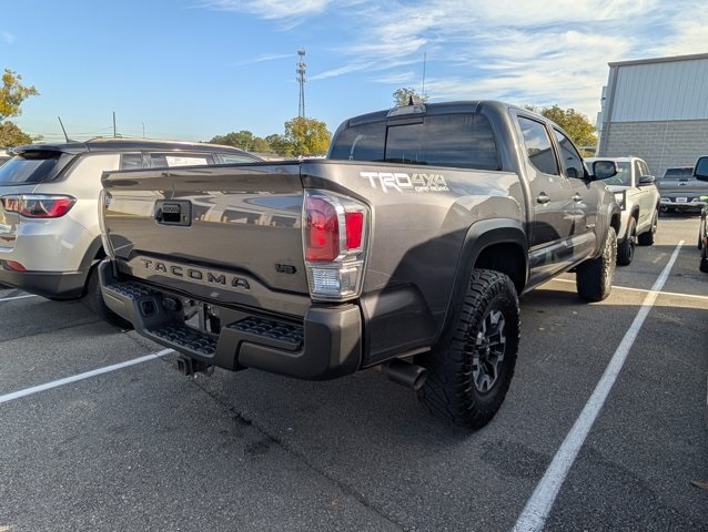 2020 Toyota Tacoma SR5 photo 2