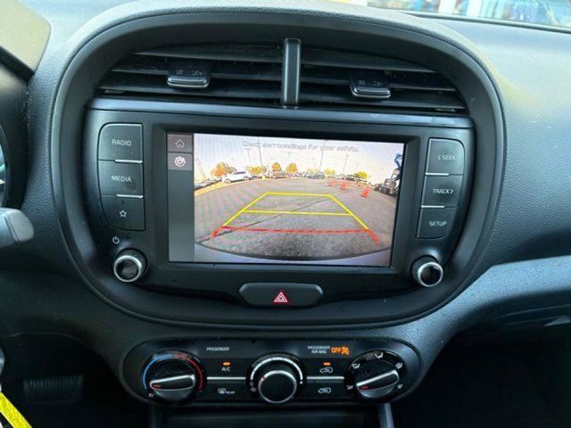 2023 Kia Soul LX photo 12
