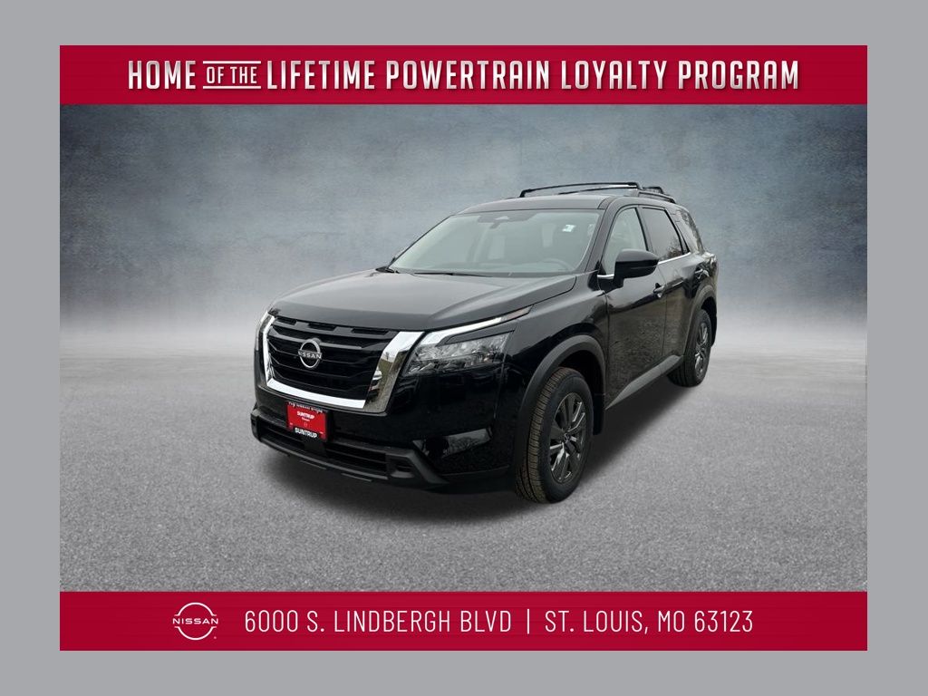 2025 Nissan Pathfinder SV's photo