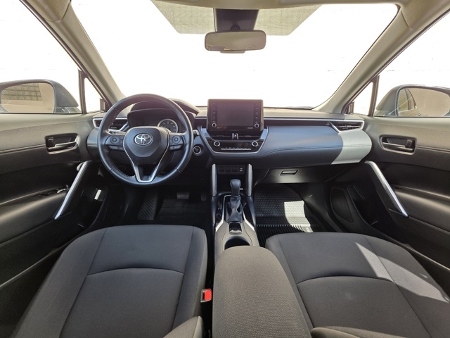 2022 Toyota Corolla Cross LE photo 14
