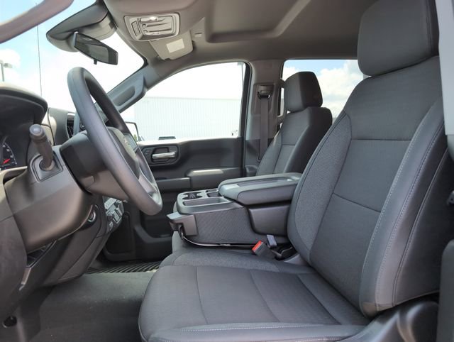 2025 Chevrolet Silverado 1500 Custom photo 9