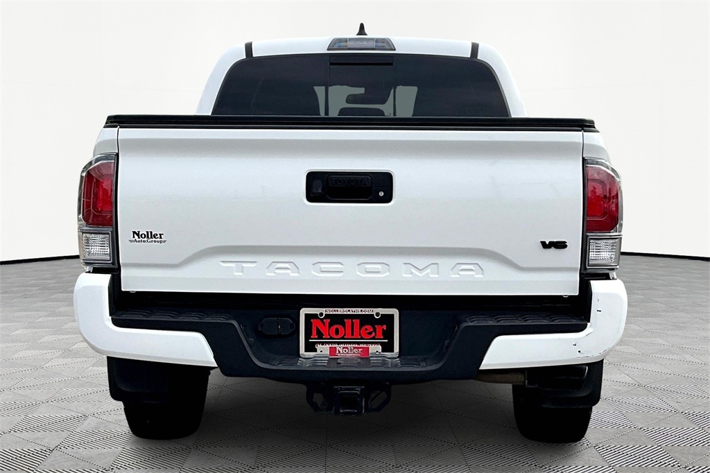 2022 Toyota Tacoma TRD Sport photo 4