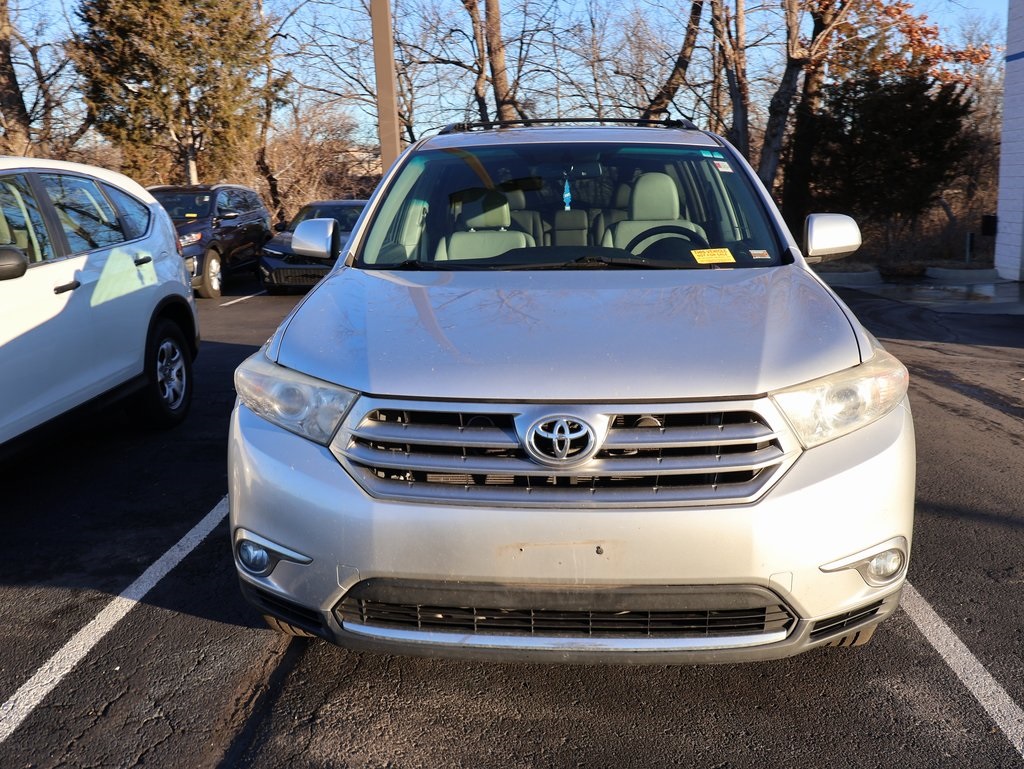 Used 2011 Toyota Highlander SE with VIN 5TDBK3EH3BS047378 for sale in Kansas City
