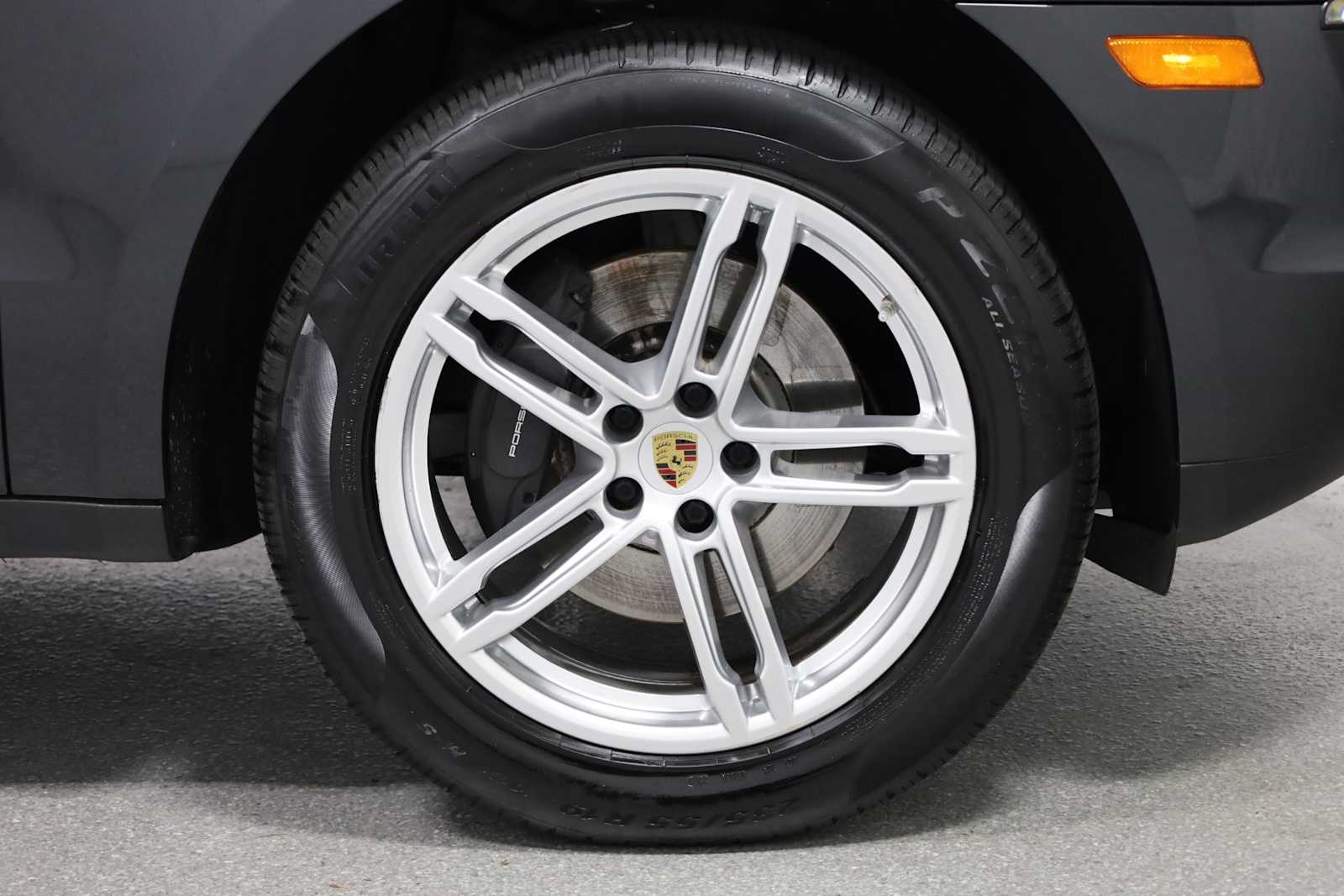 2018 Porsche Macan photo 11