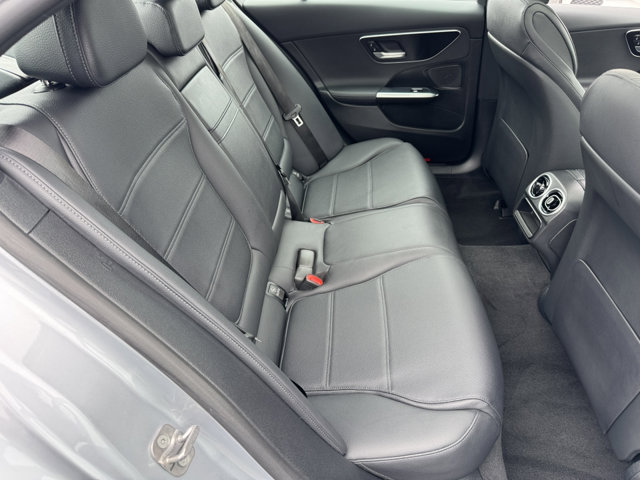 2025 Mercedes Benz C 300 4MATIC photo 4