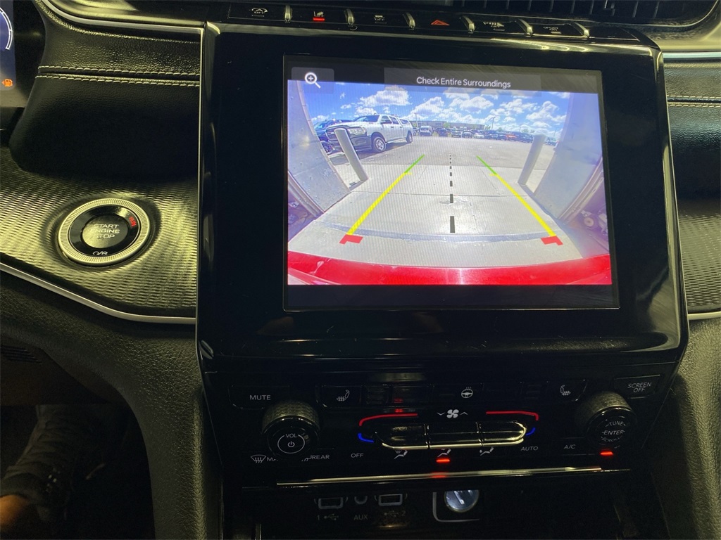 2023 Jeep Grand Cherokee Altitude photo 13
