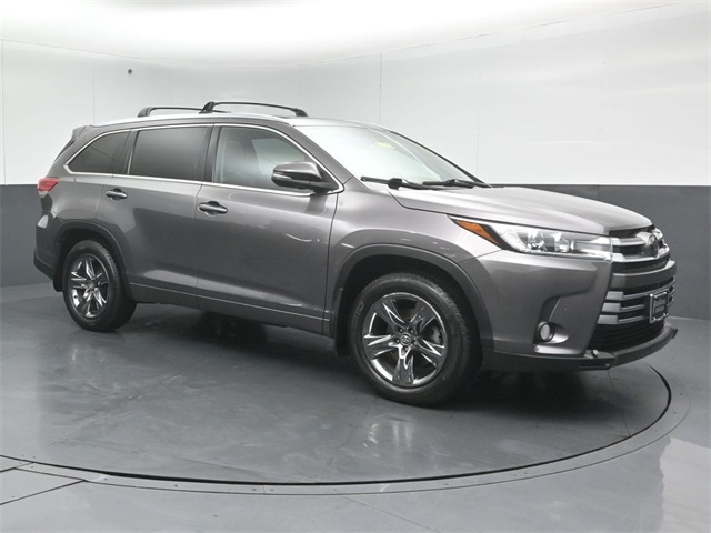 2018 Toyota Highlander Limited's photo