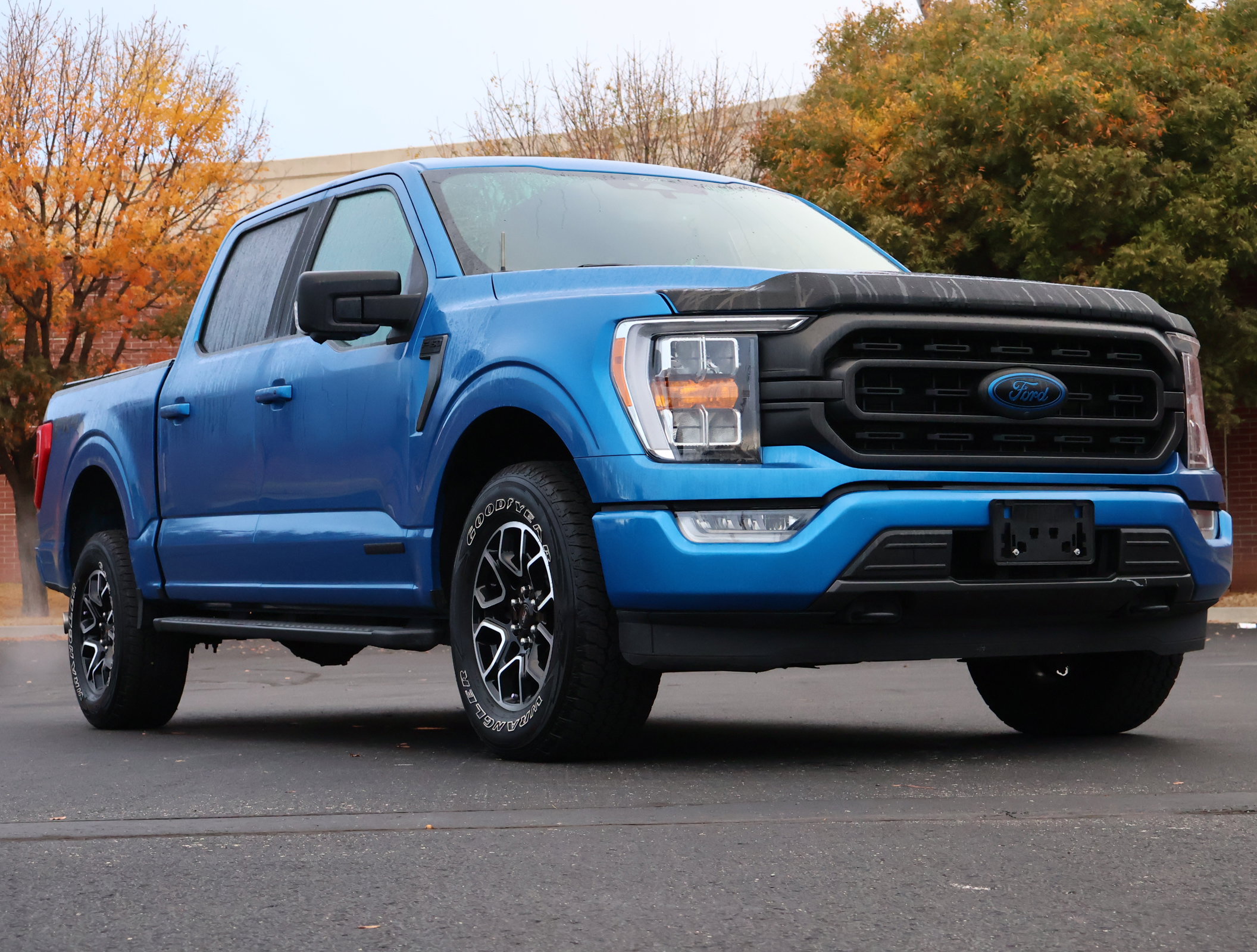 2021 Ford F-150 XL's photo