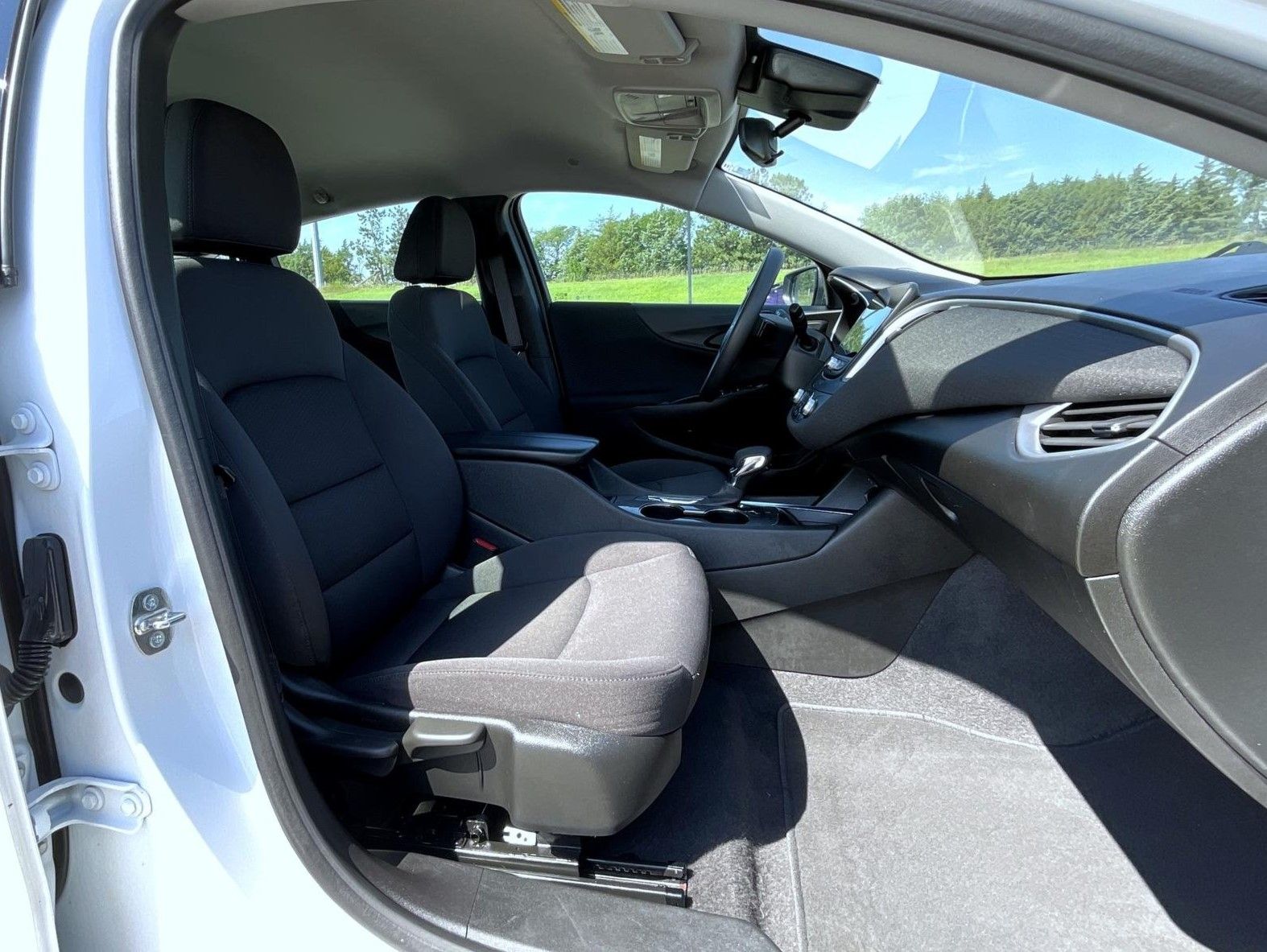 2023 Chevrolet Malibu 1LT photo 16