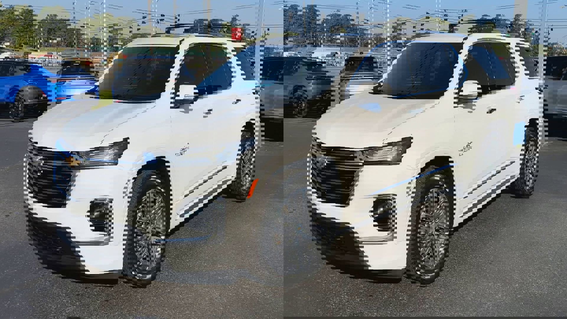 2023 Chevrolet Traverse High Country photo 3