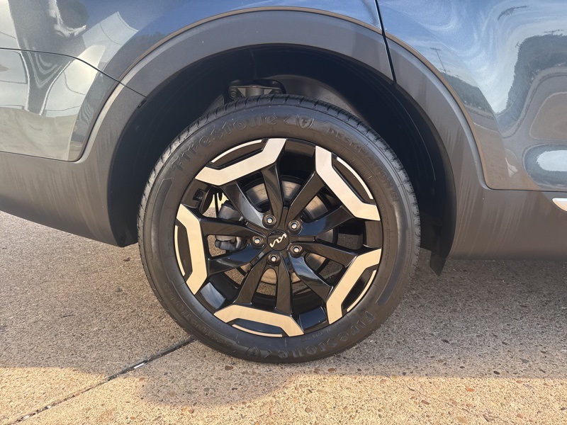 2024 Kia Telluride S photo 3