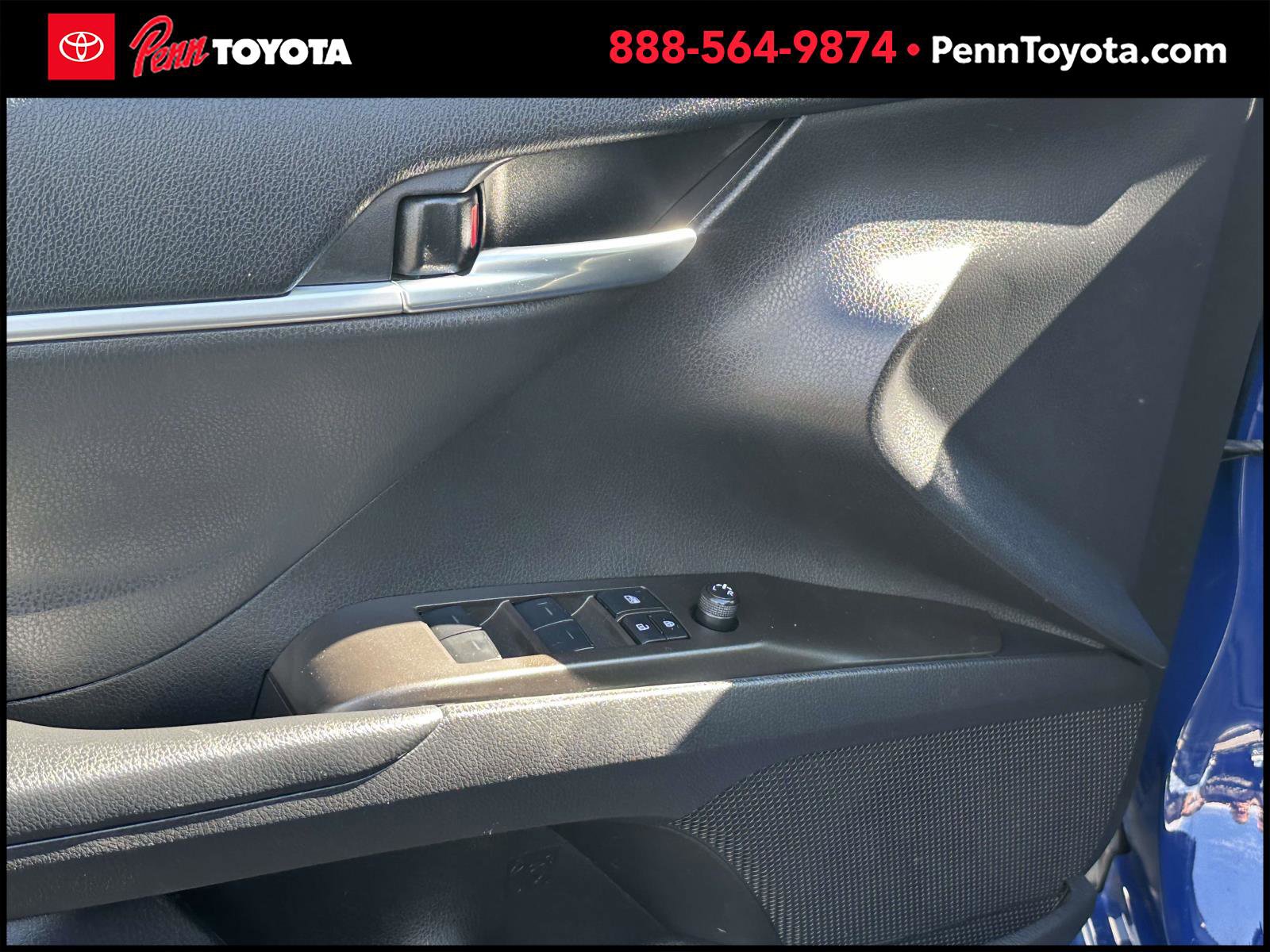 2023 Toyota Camry SE photo 12