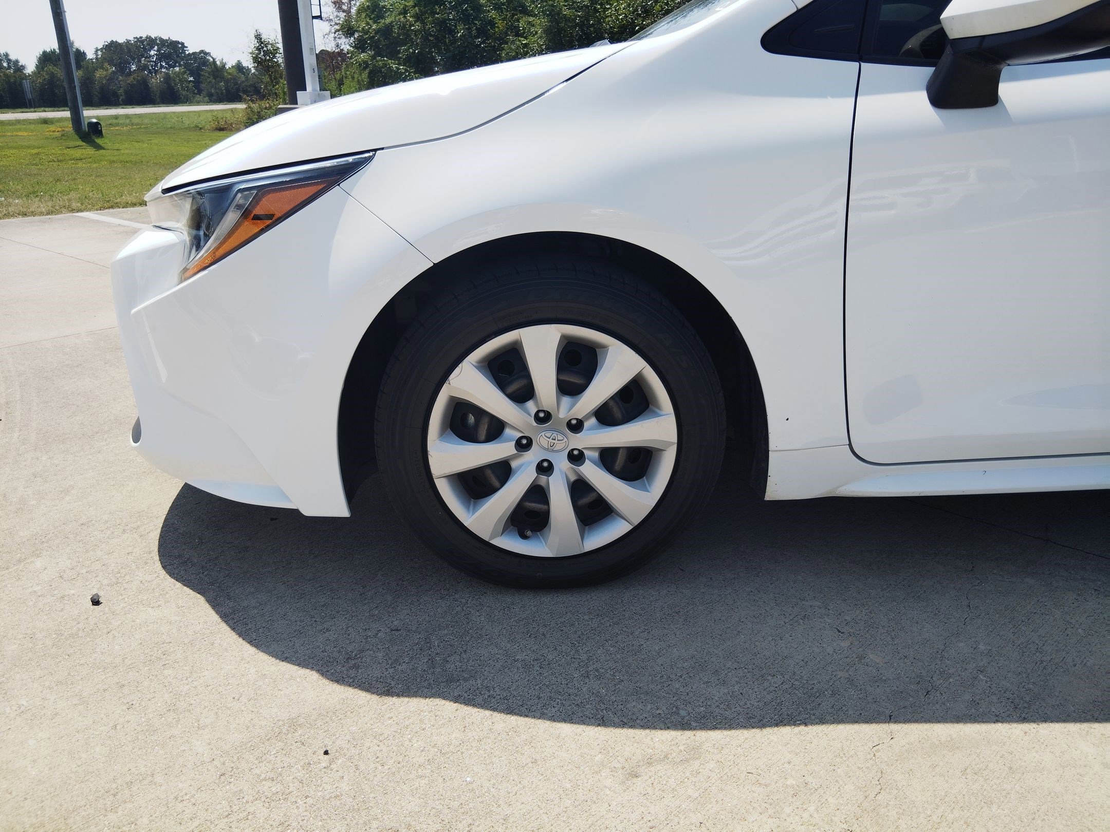 2022 Toyota Corolla LE photo 21