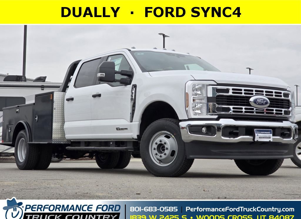 2025 Ford F-350 Super Duty Chassis Cab XL's photo