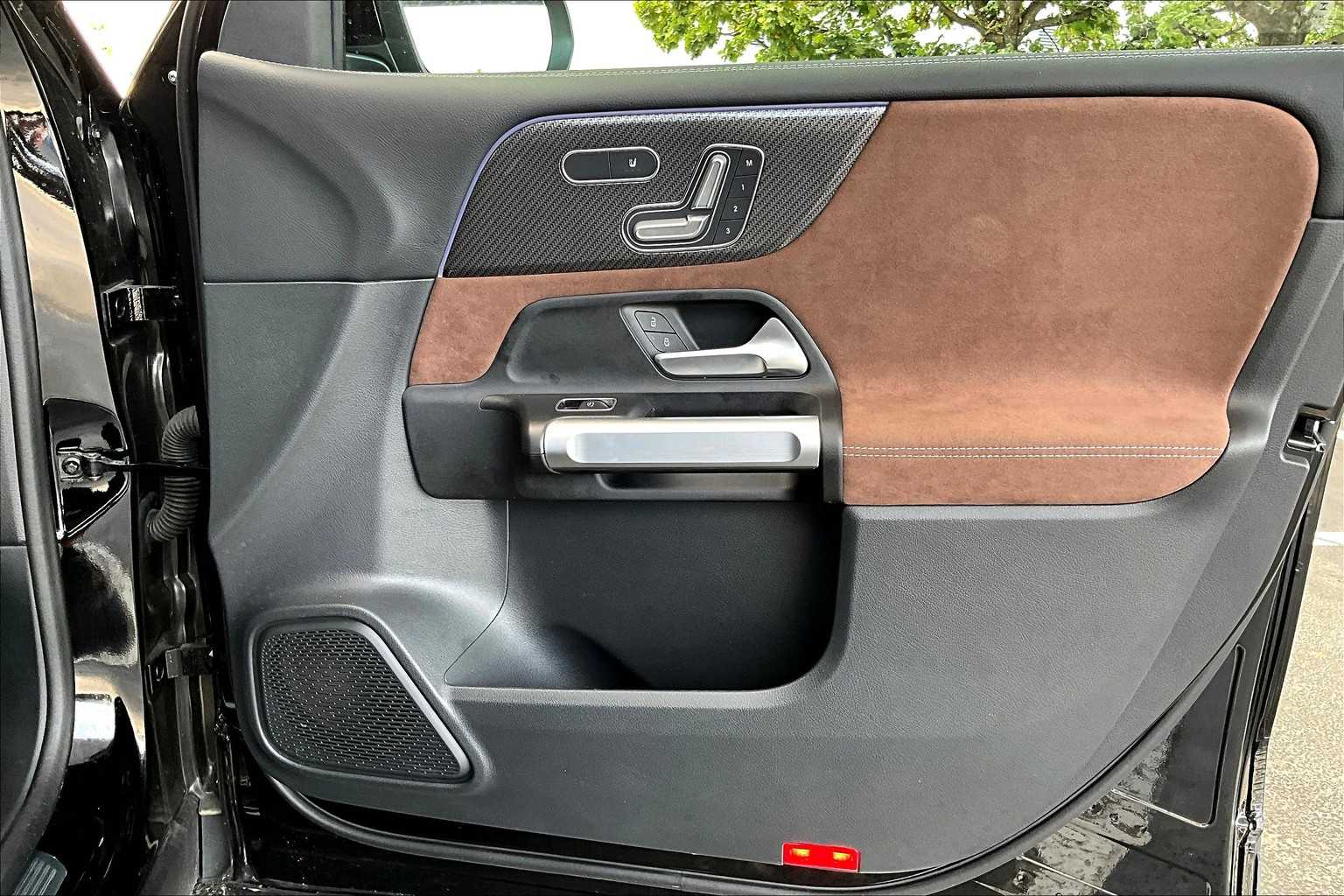 2025 Mercedes Benz GLB 250 4MATIC photo 21