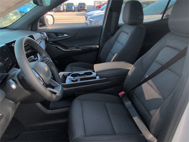 2026 Chevrolet Equinox LT photo 4