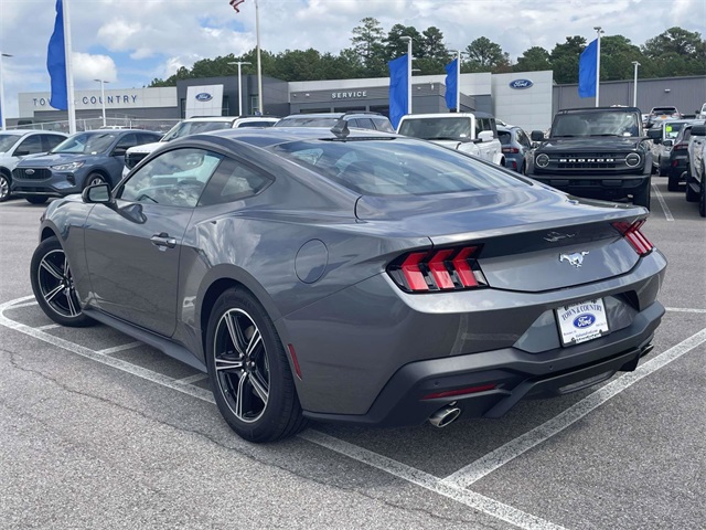 2025 Ford Mustang EcoBoost photo 3