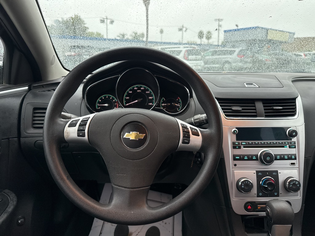 2012 Chevrolet Malibu 1LT photo 3