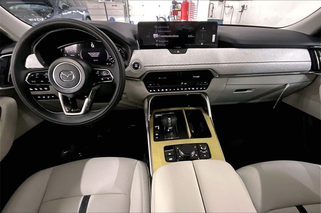 2026 MAZDA CX-90 - Image 4