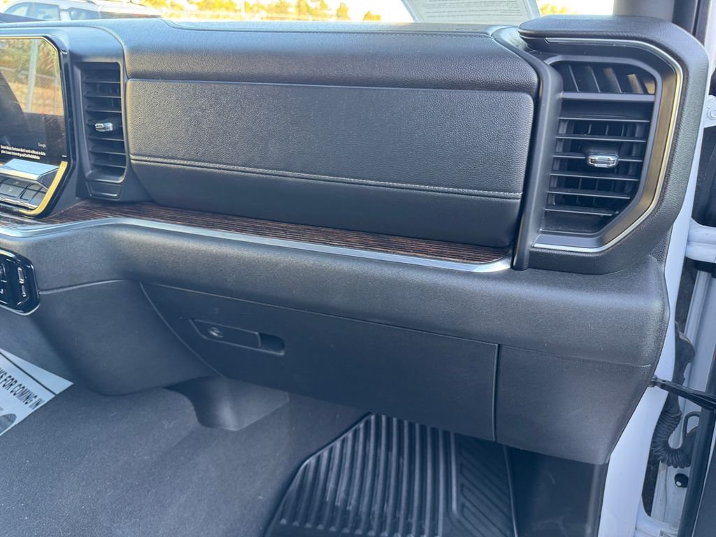 2024 Gmc Sierra 1500 SLE photo 22