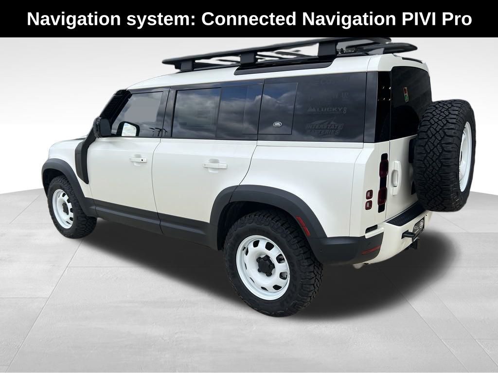 2024 Land Rover Defender 110 S photo 4