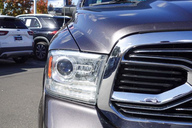 2019 Ram 1500 Classic Laramie photo 2