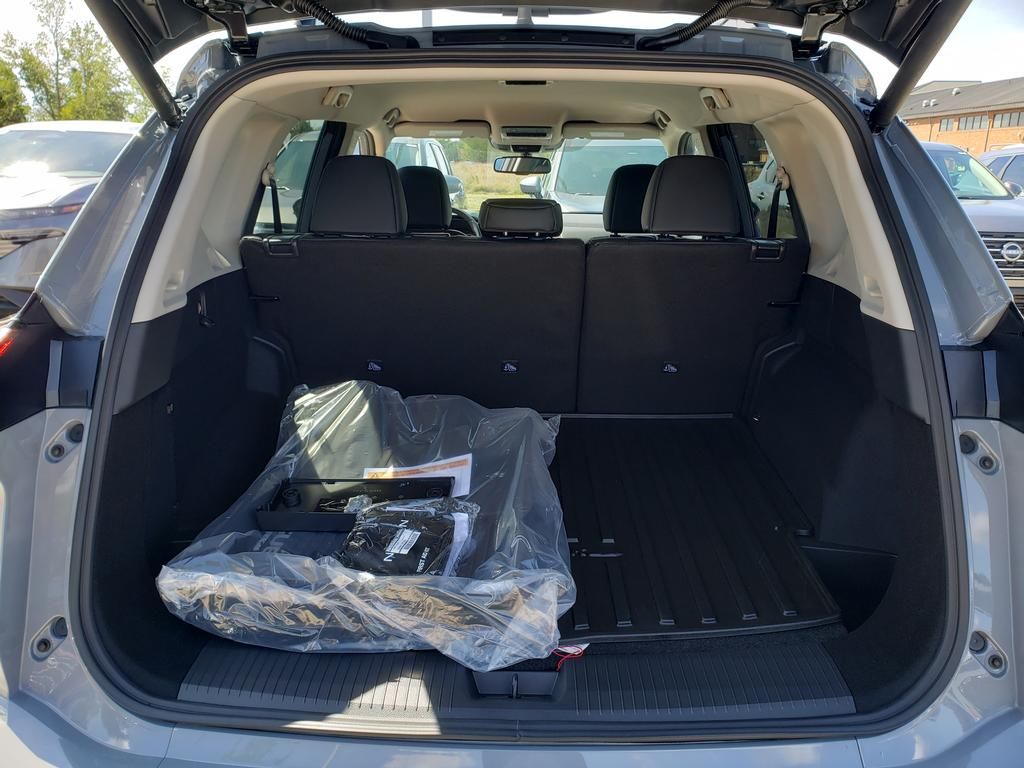 2026 Nissan Rogue SV photo 6
