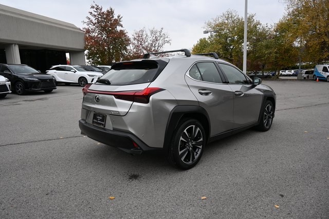 2020 Lexus UX 200 photo 3