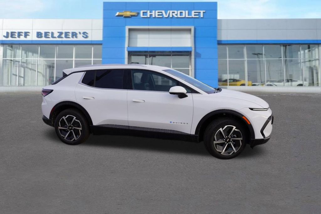 2026 Chevrolet Equinox EV 1LT photo 2