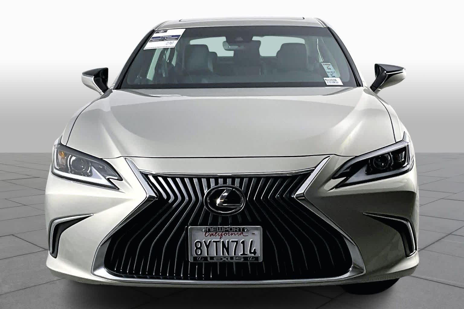 2021 Lexus ES 350 photo 3
