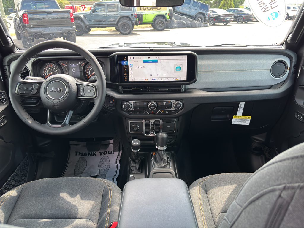 2025 Jeep Gladiator Sport photo 19
