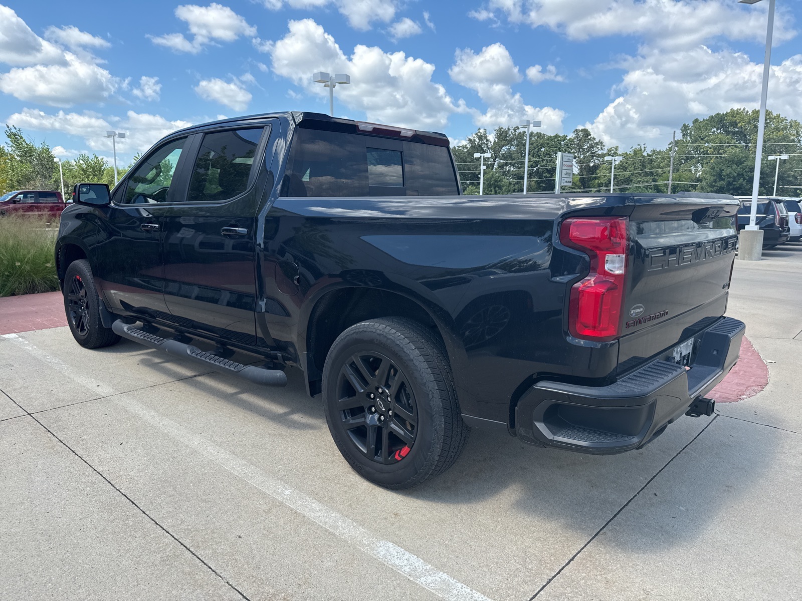 2022 Chevrolet Silverado 1500 RST photo 2