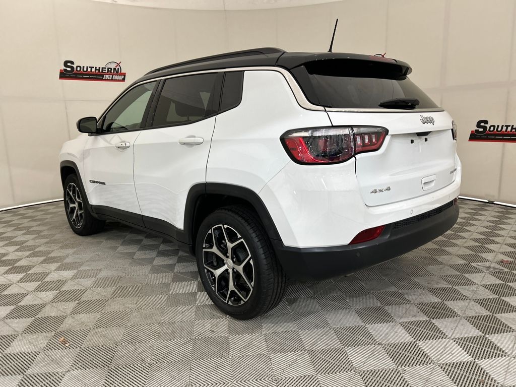 2024 Jeep Compass Limited photo 3