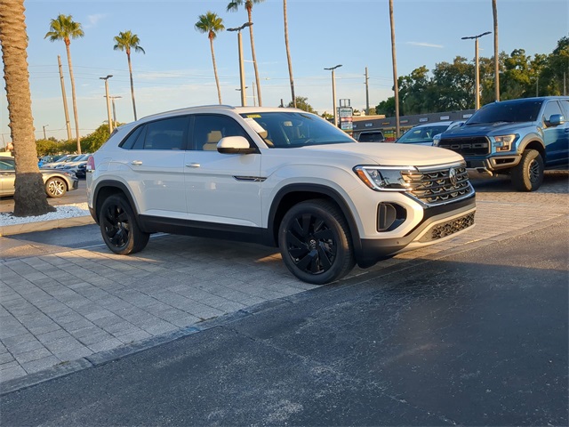 2026 Volkswagen Atlas Cross Sport SE Technology photo 2