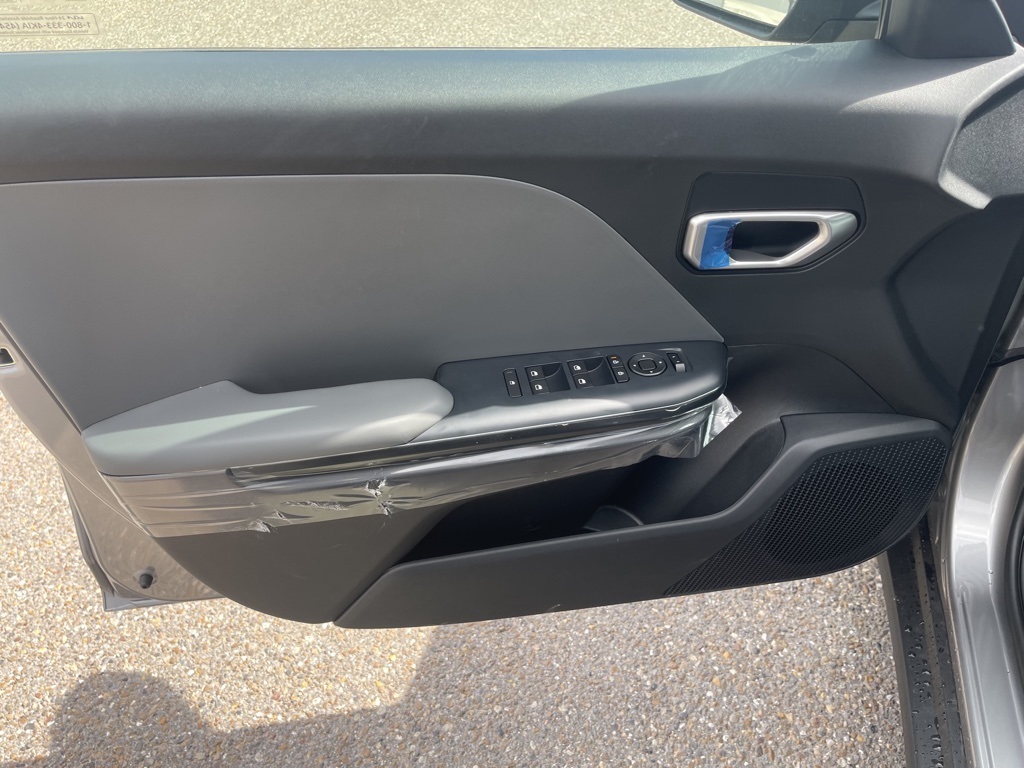 2025 Kia K4 LXS photo 9