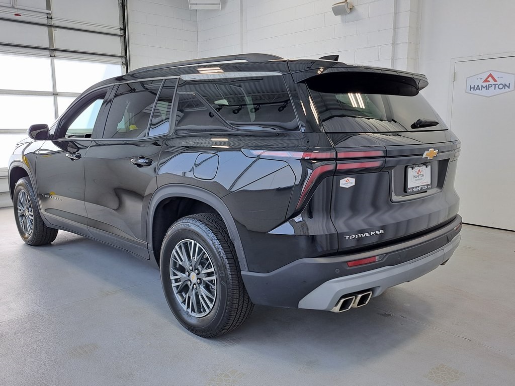 2025 Chevrolet Traverse photo 6