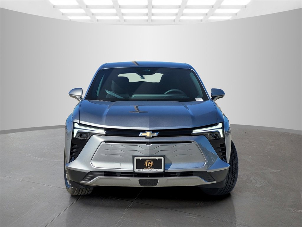 2025 Chevrolet Blazer EV photo 2