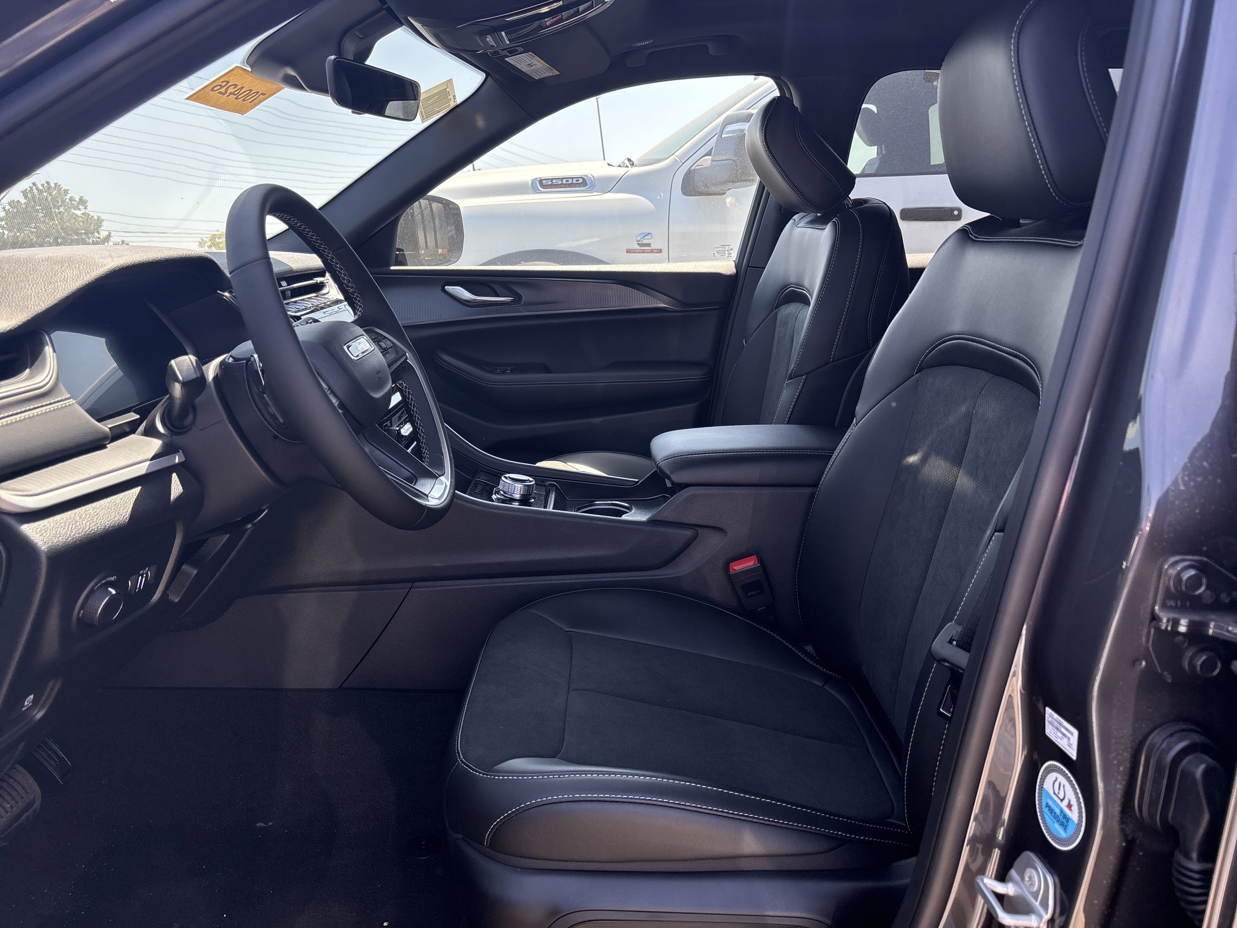 New 2025 Baltic Grey Metallic Jeep Altitude image 15