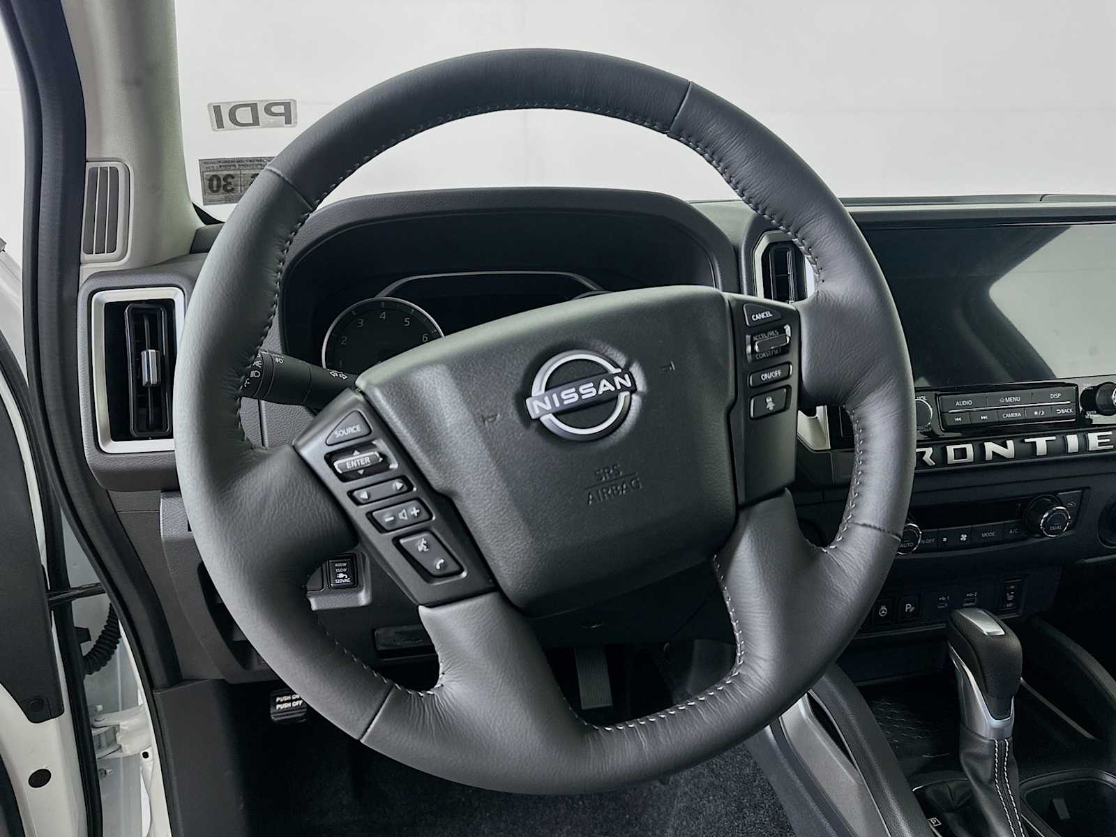 2025 Nissan Frontier SV photo 8