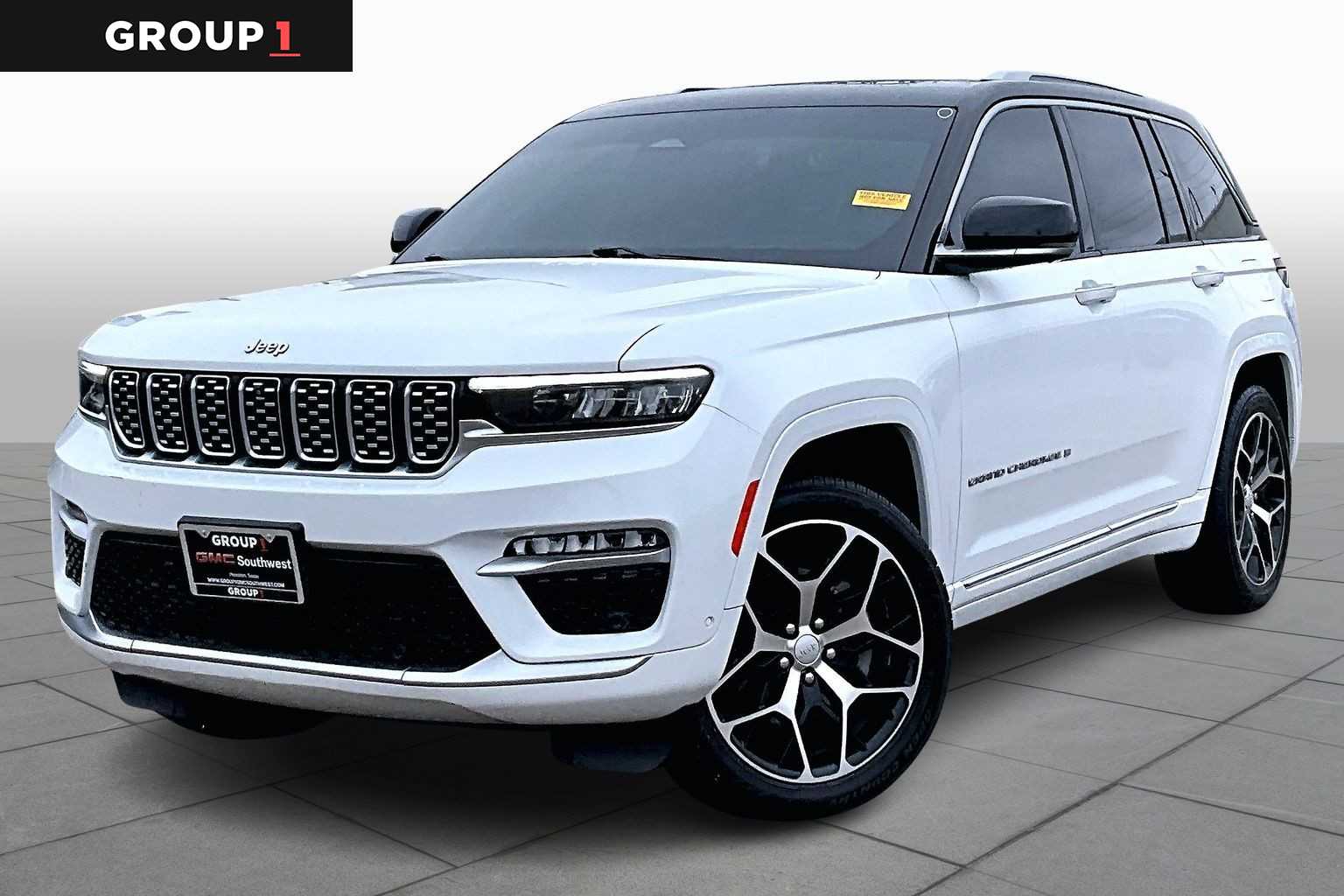 2022 Jeep Grand Cherokee Summit Reserve's photo