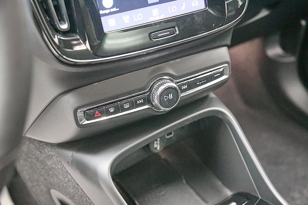 2023 VOLVO C40 - Image 14