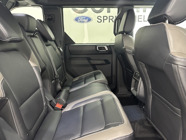 2025 Ford Bronco Outer Banks photo 10