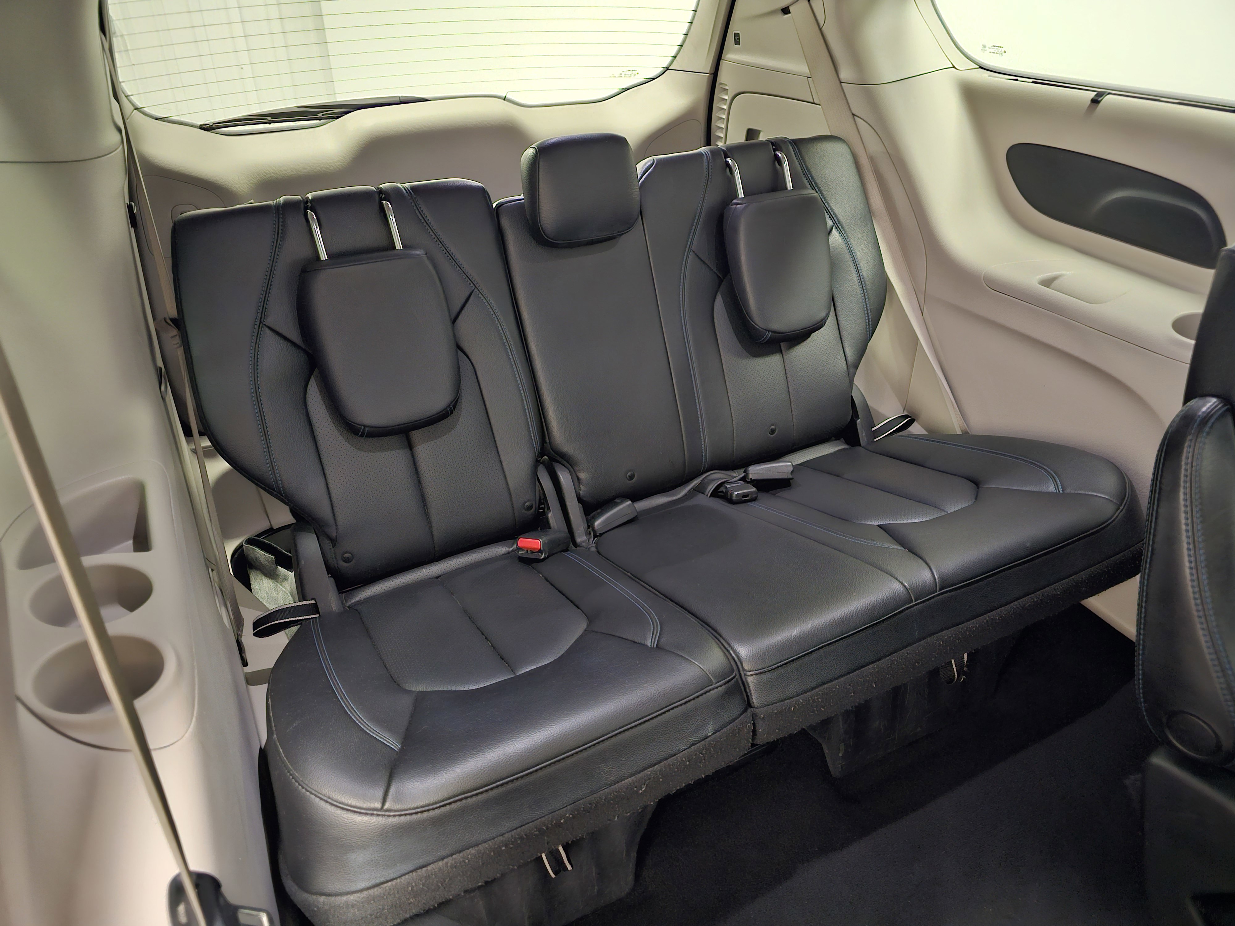 2021 Chrysler Pacifica Touring L photo 7